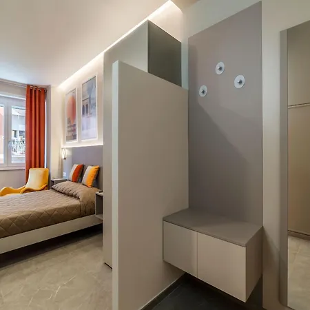 Guesthost - Mm Cipro * Rom